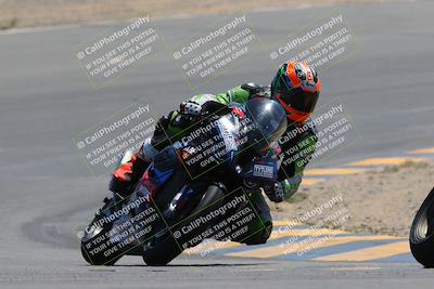 media/Apr-09-2023-SoCal Trackdays (Sun) [[333f347954]]/Turn 10 (115pm)/